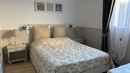 Chambre : lit 140 x 200